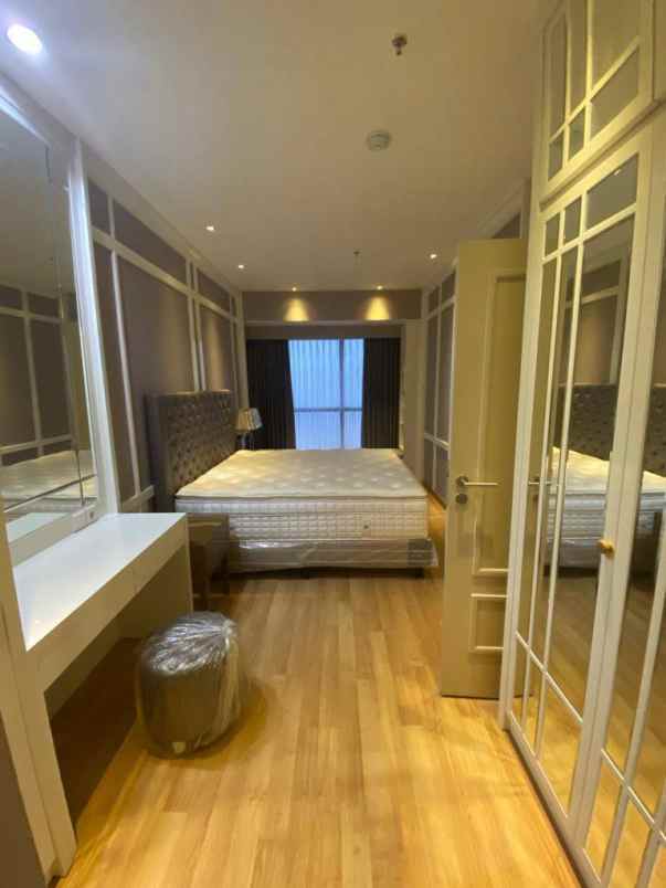 khusus sewa the peak apartment full furnished komplit