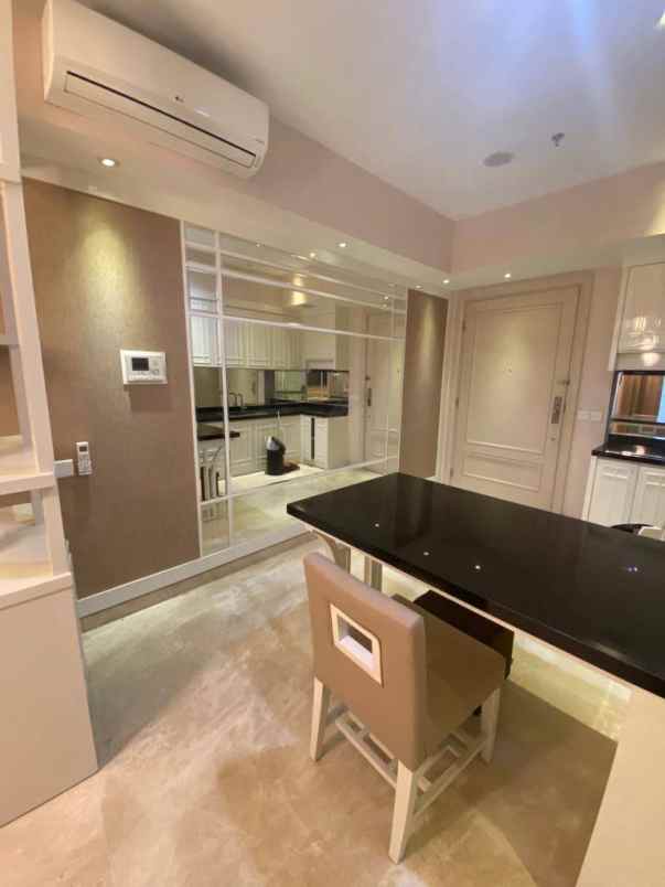 khusus sewa the peak apartment full furnished komplit