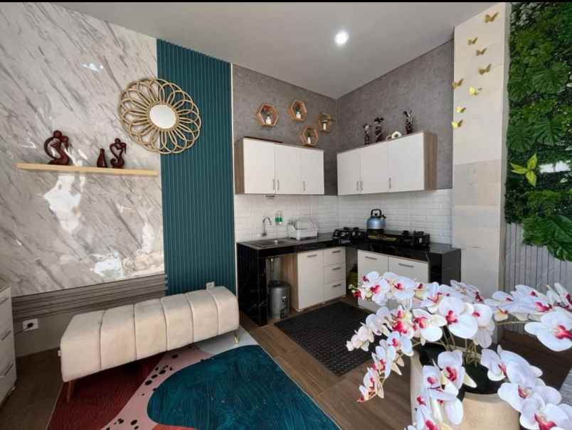 kost elite hanya 10 menit dari kerobokan bali