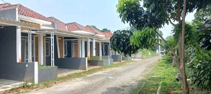 lelang 4 unit rumah di kayspring depok