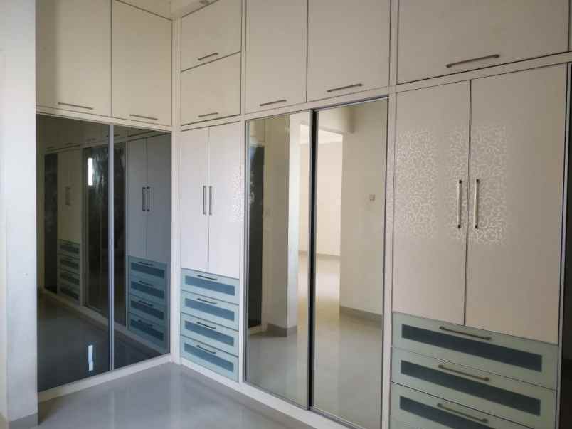 puri galaxy rumah modern minimalis hadap timur