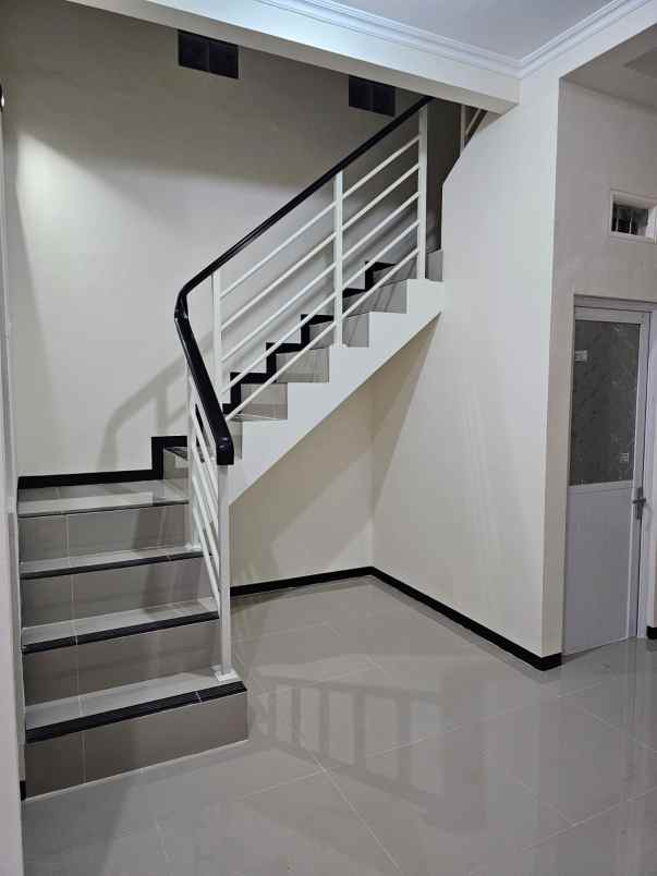 ready 2 unit rumah baru gress di wisma bungurasih