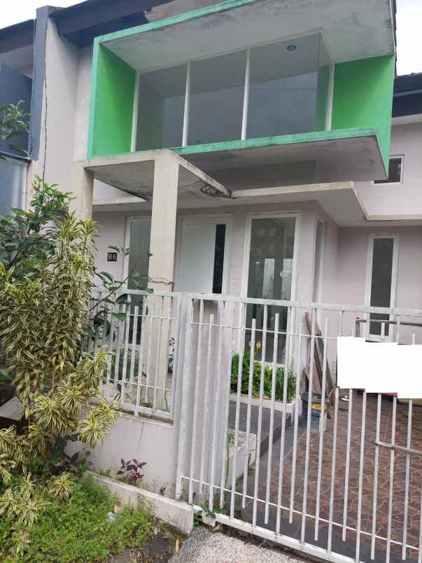 ready stock rumah ala villa di karangploso