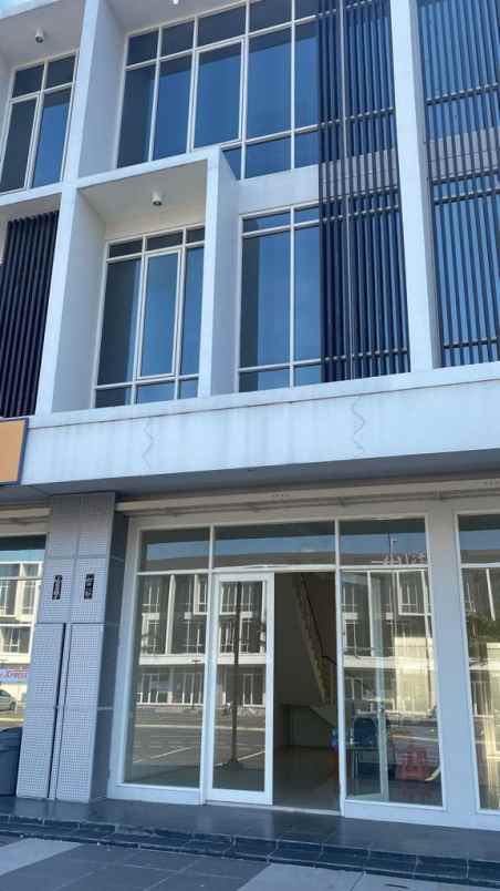 ruko 3 lantai citraland northwest boulevard siap pakai