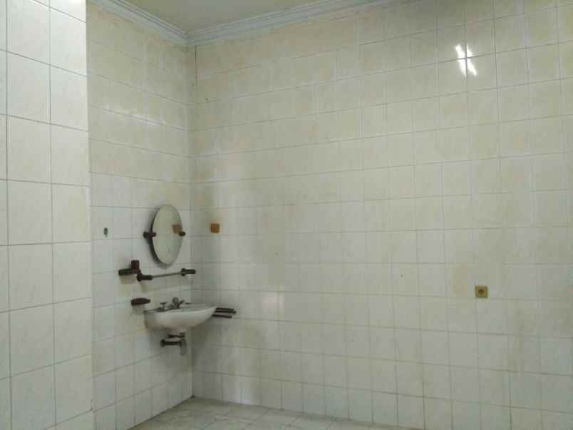 ruko gudang kantor lumajang