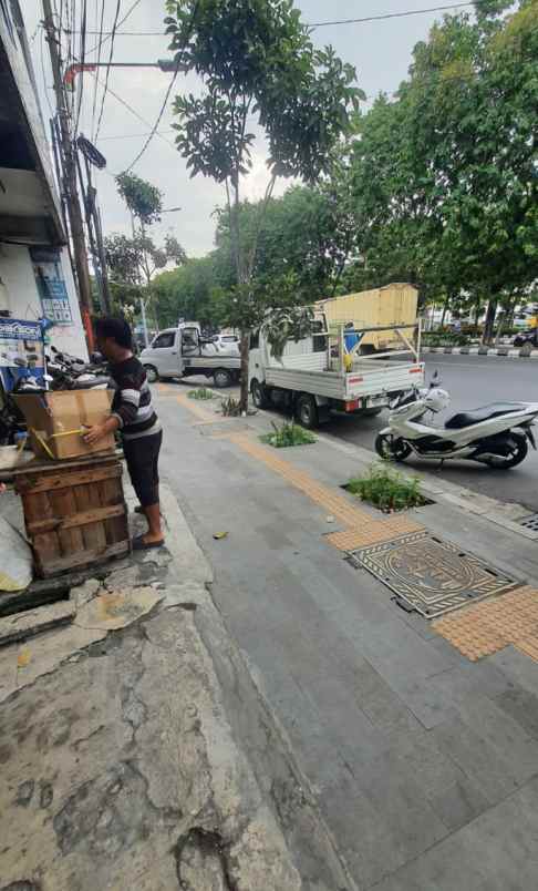 ruko jl tembaan hadap utara