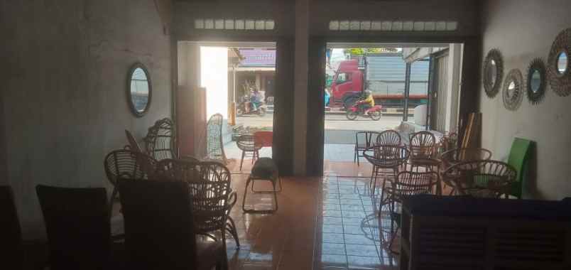 ruko komersil strategis dekat jalan raya utama cirebon