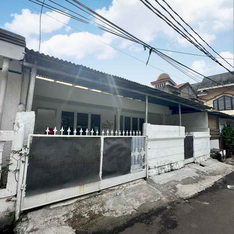 rumah 1 lantai dalam komplek bmkg