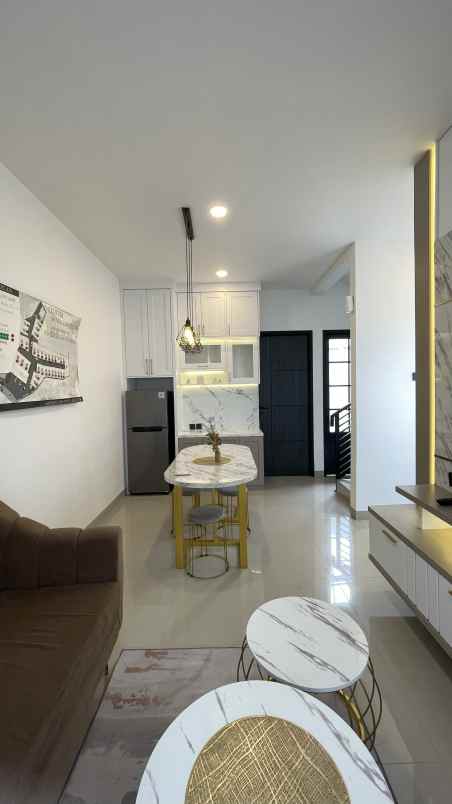 rumah 2 lantai di cibinong bogor cuma 600 jutaan