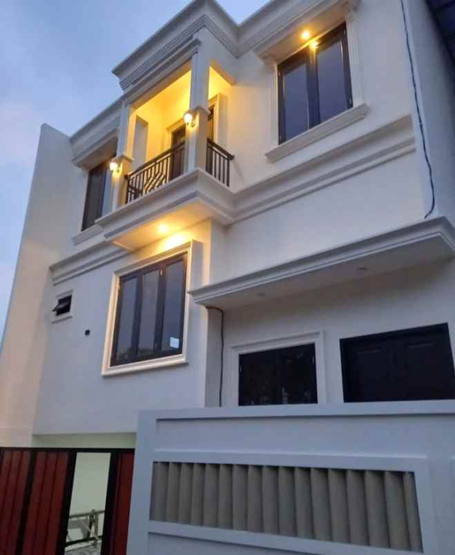 rumah 2 lantai jagakarsa jakarta selatan