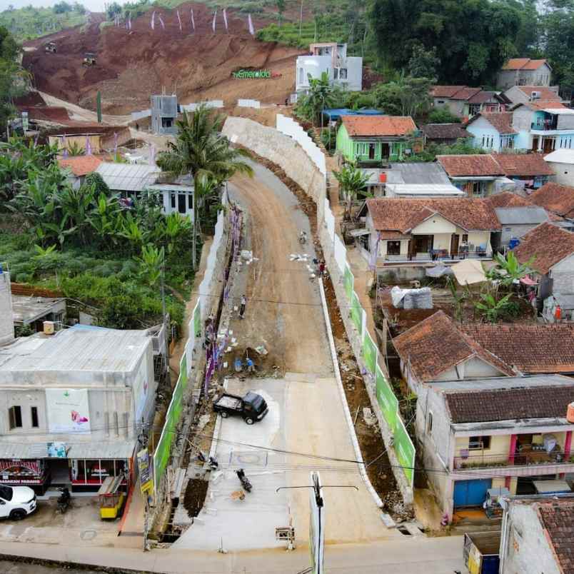 rumah 2 lantai kota baru parahyangan