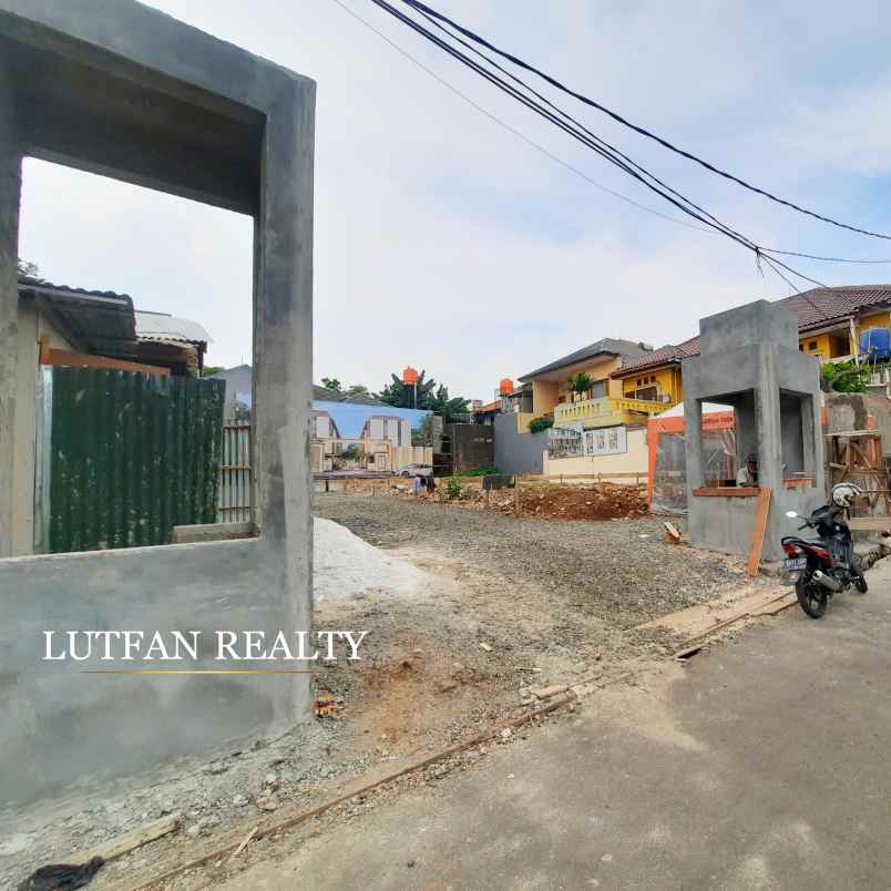 rumah 3 lantai dekat cbd simatupang