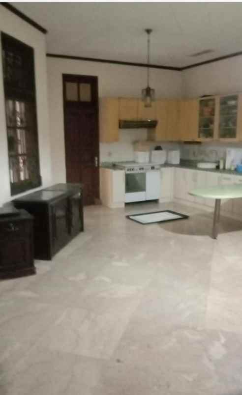 rumah asri lokasi istimewa jl tirtayasa kebayoran baru