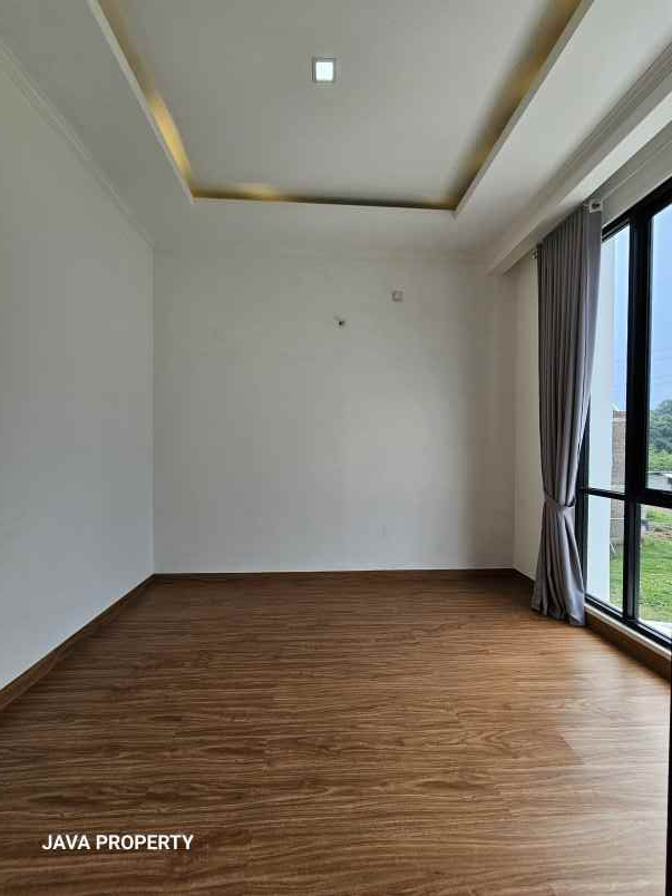 rumah baru 2 lantai dekat stasiun jurang mangu