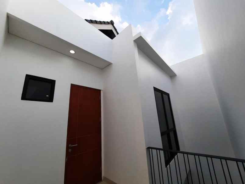 rumah baru di graha raya tangerang