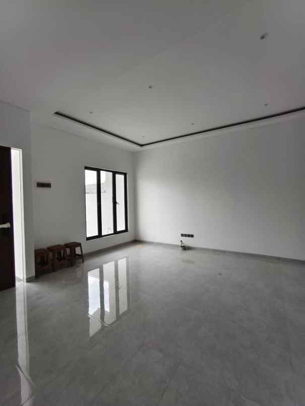 rumah baru gaya kekinian di setra duta bandung