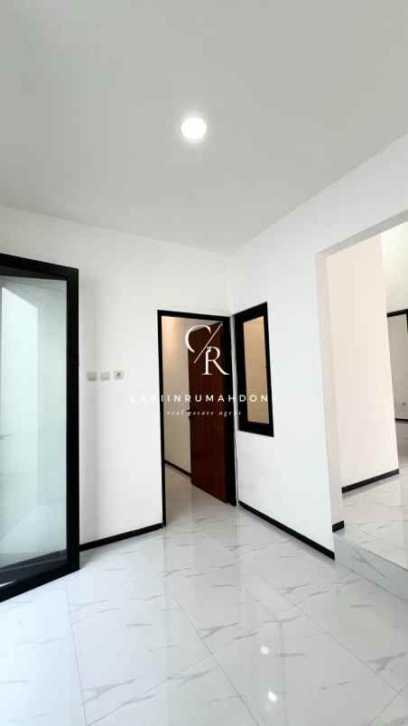 rumah baru harga santai 900jt an di surabaya timur