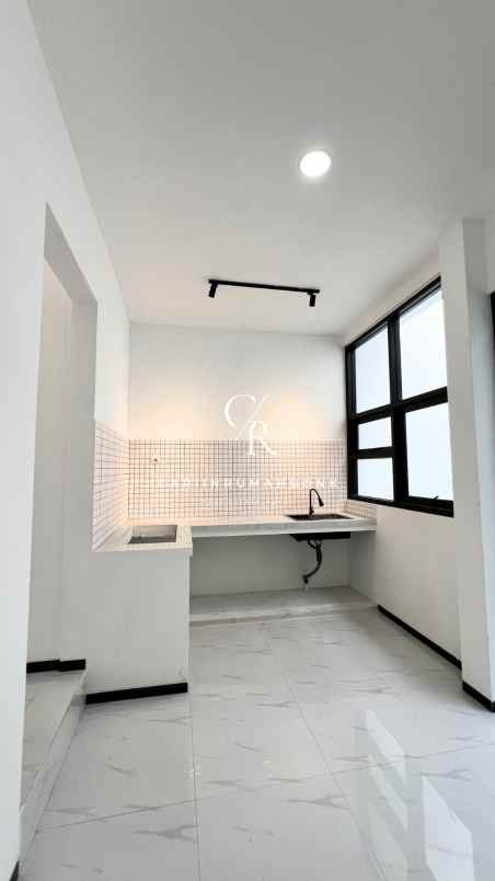 rumah baru harga santai 900jt an di surabaya timur