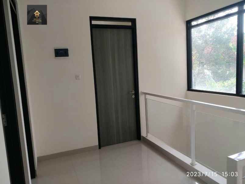 rumah baru ready stok di sayap setra duta bandung