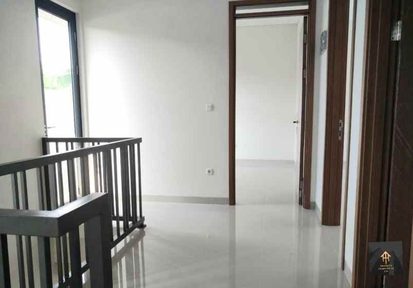 rumah baru ready stok di sayap setra duta bandung