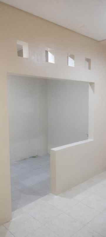 rumah baru renov bronggalan sawah carport 1 mobil