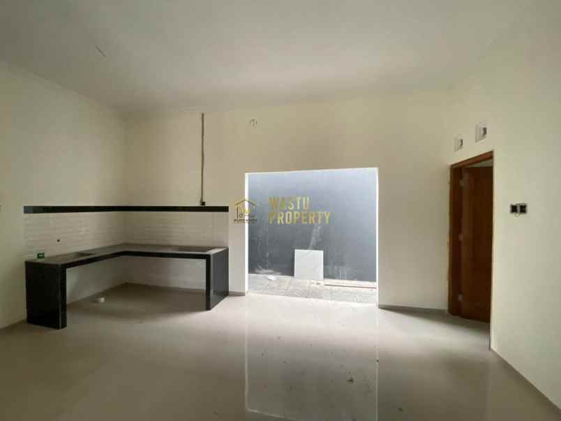 rumah baru strategis dekat uii dan wisata blue lagoon