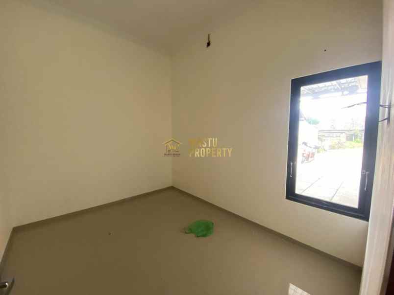 rumah baru strategis dekat uii dan wisata blue lagoon