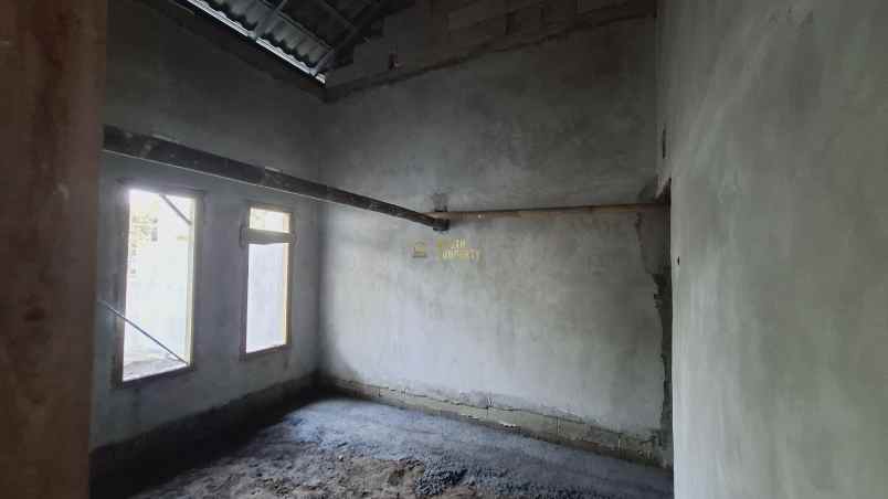 rumah baru tanah luas 5 menit ke smp negeri 2 kalasan