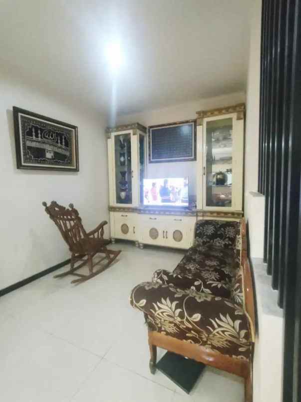 rumah besar 2 lantai kemang pratama 1 kota bekasi