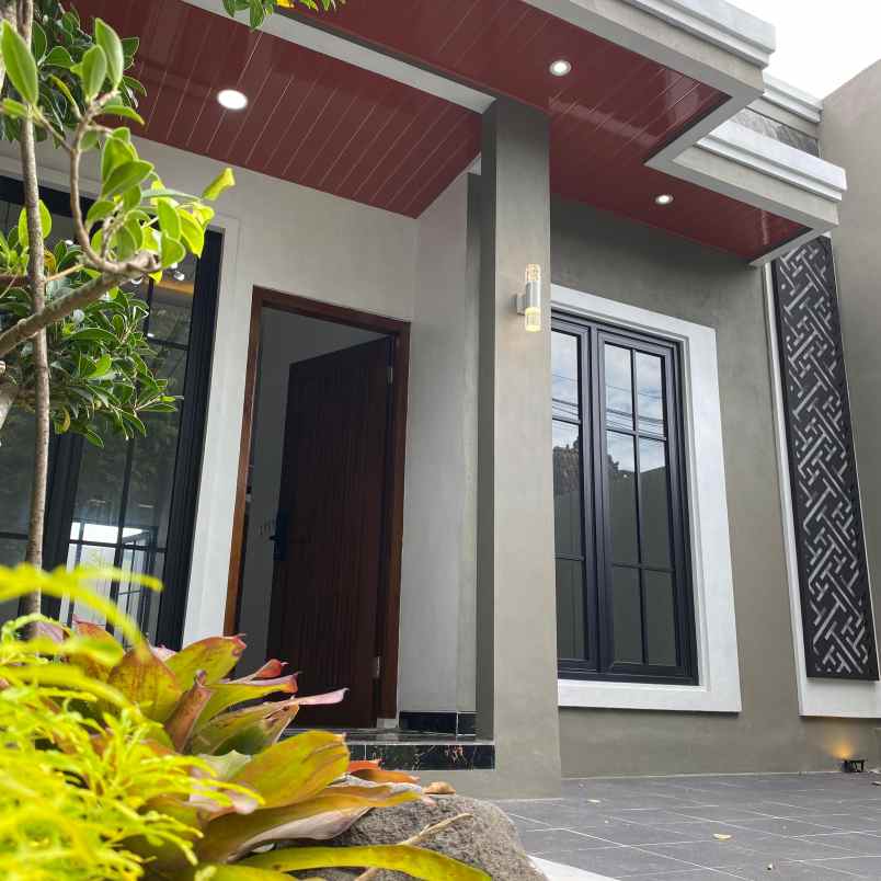 rumah cantik siap huni di jakal