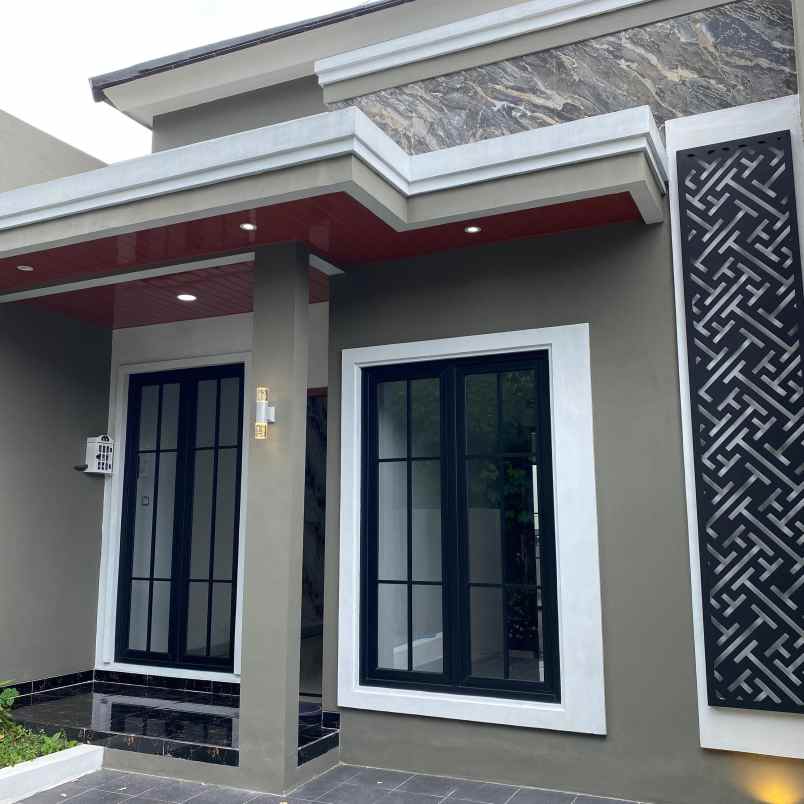 rumah cantik siap huni di jakal