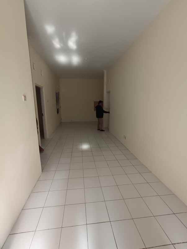 rumah dalam perumahan utara terminal condong catur