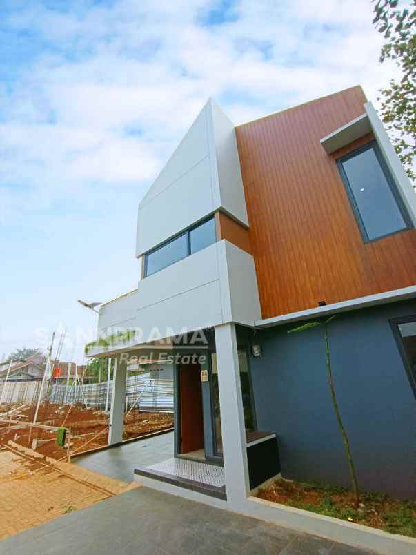 rumah dengan rooftop balcony yang luas di depok