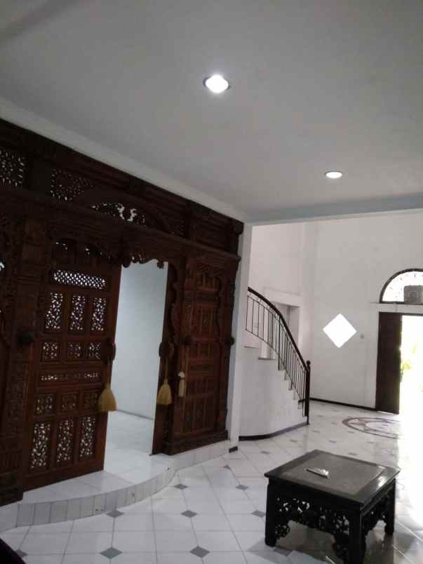 rumah dijual jalan jambi surabaya pusat