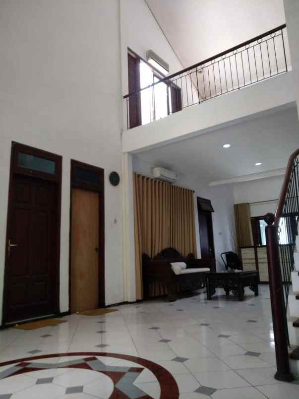 rumah dijual jalan jambi surabaya pusat