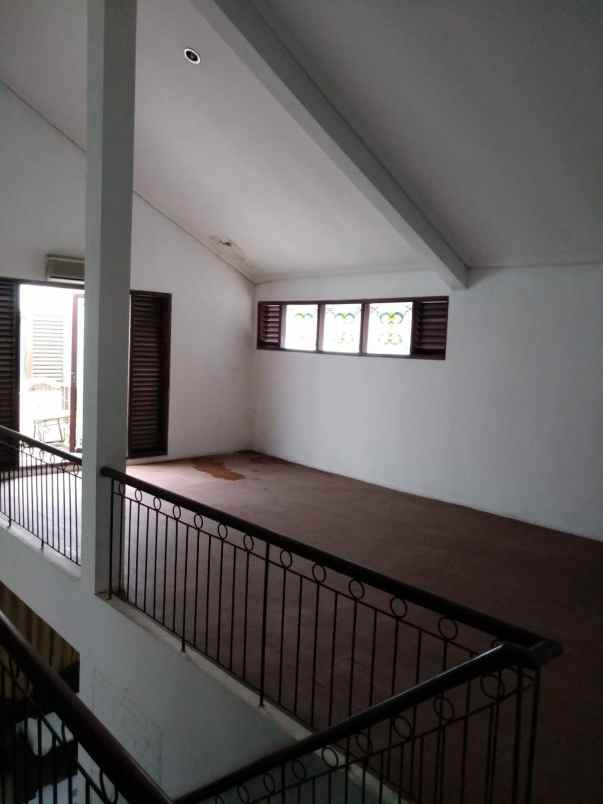 rumah dijual jalan jambi surabaya pusat