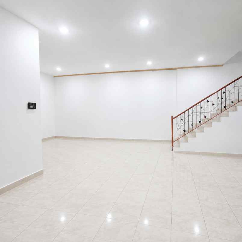 rumah disewakan di cilandak timur