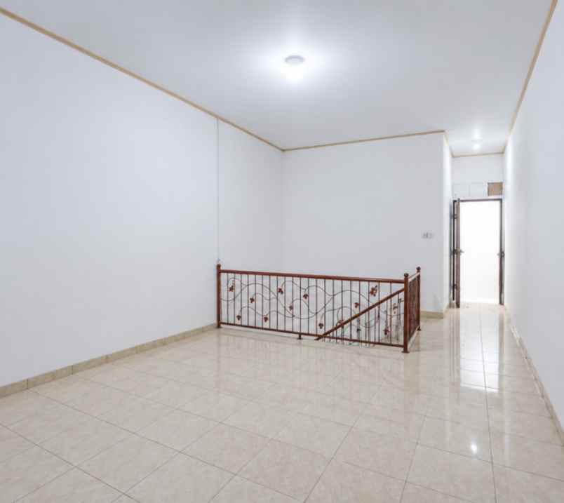 rumah disewakan di cilandak timur