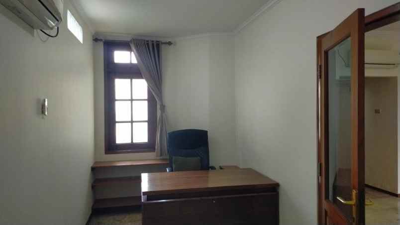 rumah disewakan di pejaten barat