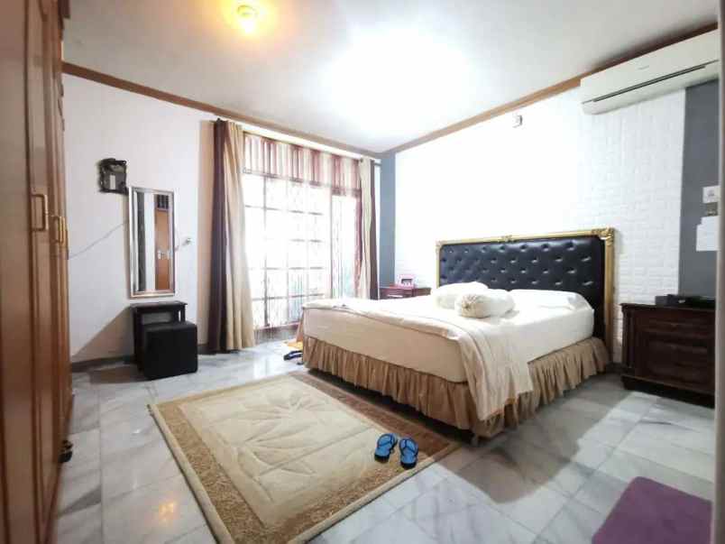 rumah full furnished di komplek rawabambu