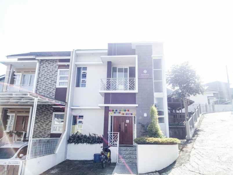 rumah jalan kolonel masturi 41