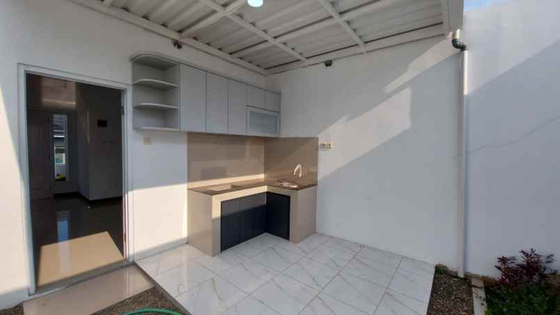 rumah jl kolonel masturi