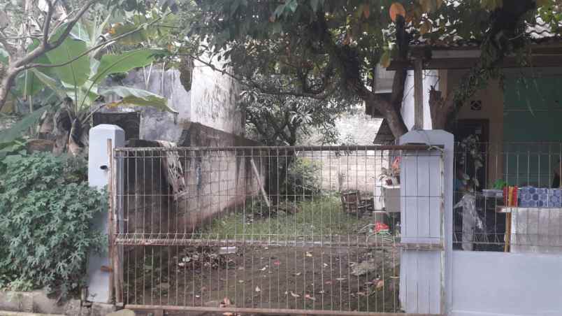 rumah jln kp patahunan cilebut