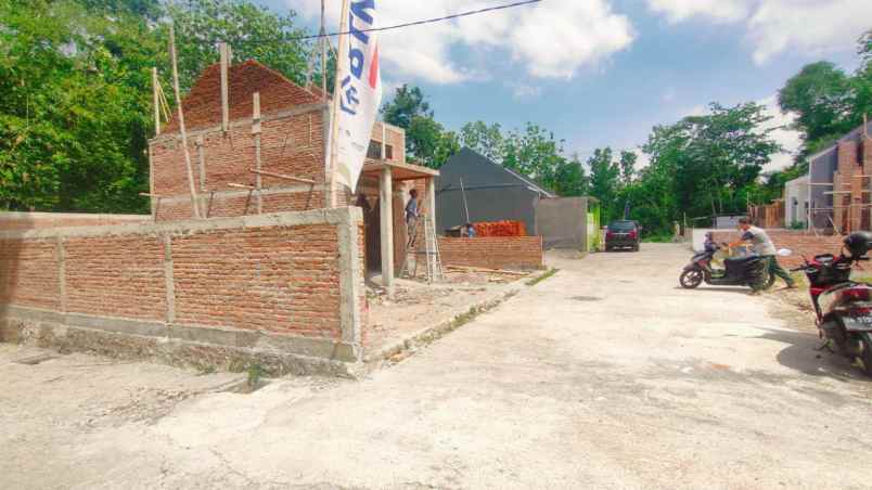 rumah jogja 300 jutaan dekat kampus umy ringroad