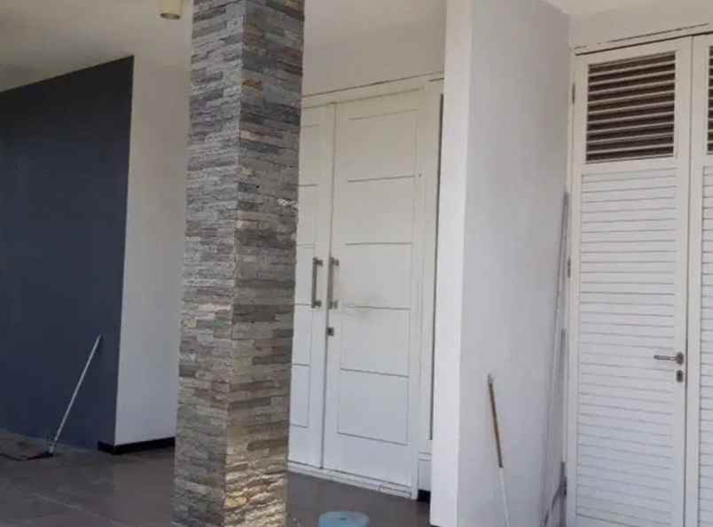 rumah kosong di kutisari indah barat daerah tenggilis