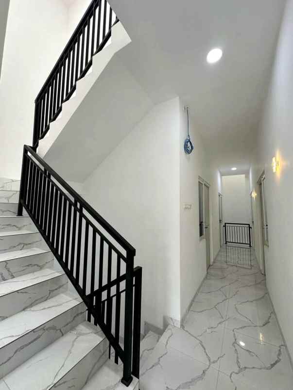 rumah kost exclusive lokasi sigura gura kota malang