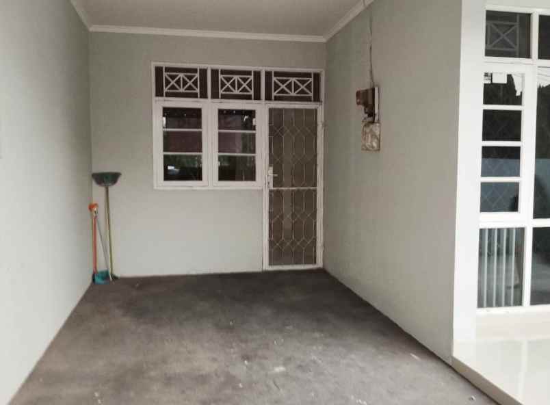 rumah luas 10x15 150m type 3kt taman pulogebang cakung