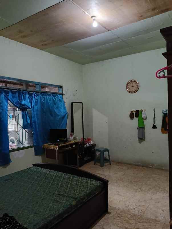 rumah luas dan nyaman jatingaleh semarang