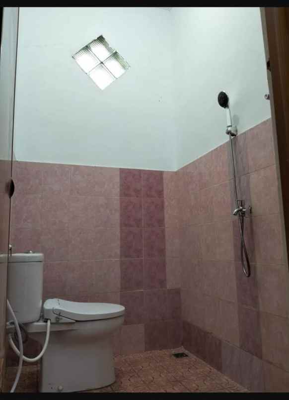 rumah luas siap huni di sariwangi bandung