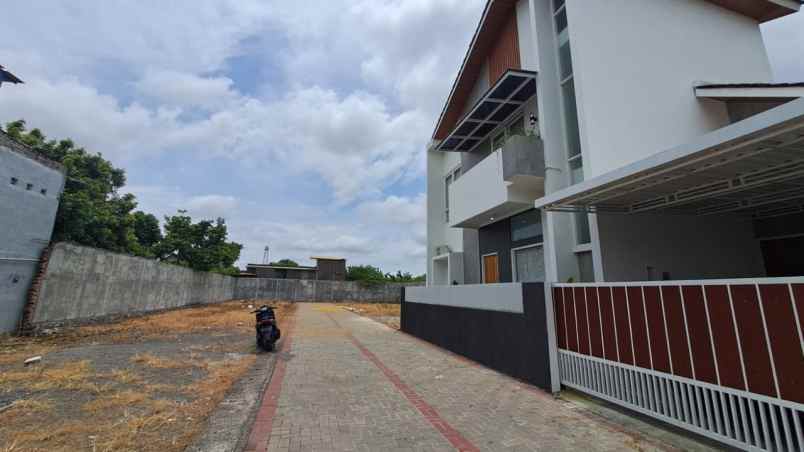 rumah mewah di dalam ring road di pusat kota jogja